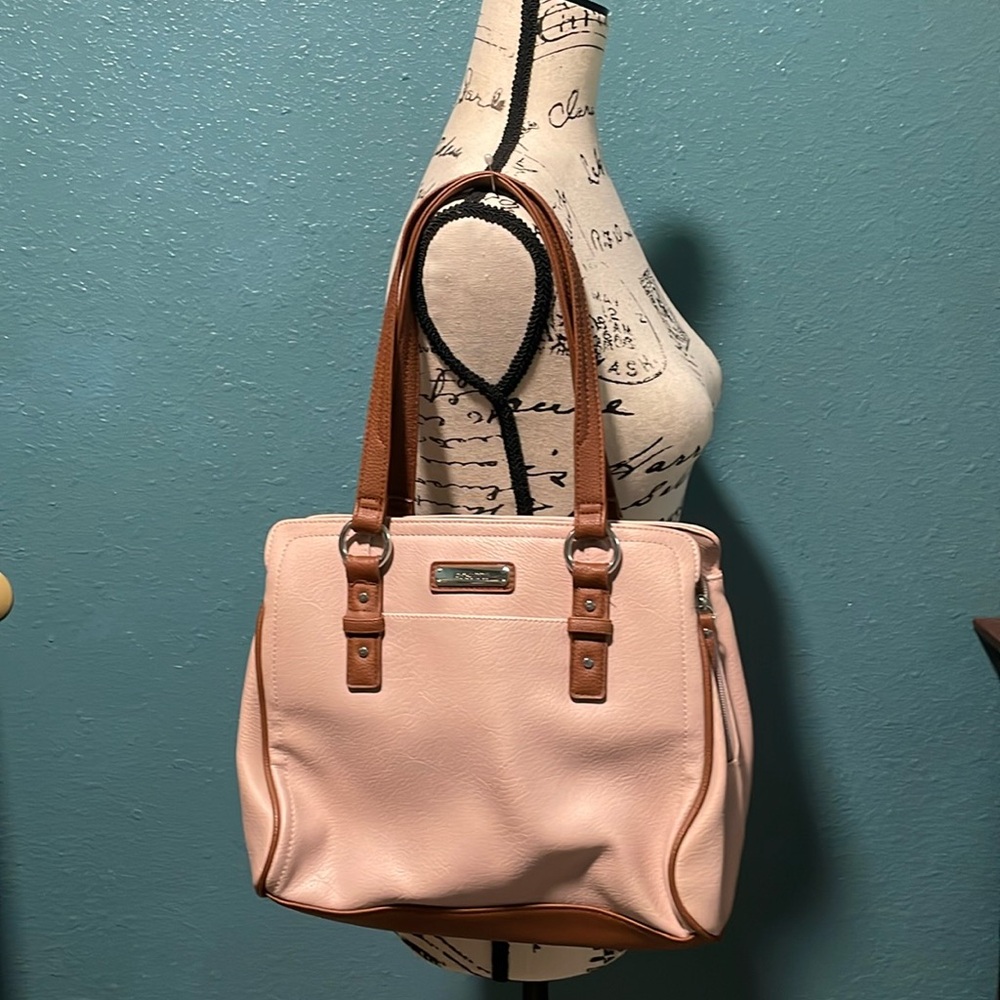 NWOT’s Rosetti shoulder purse- brown & tan colored, has 3 separate compartments